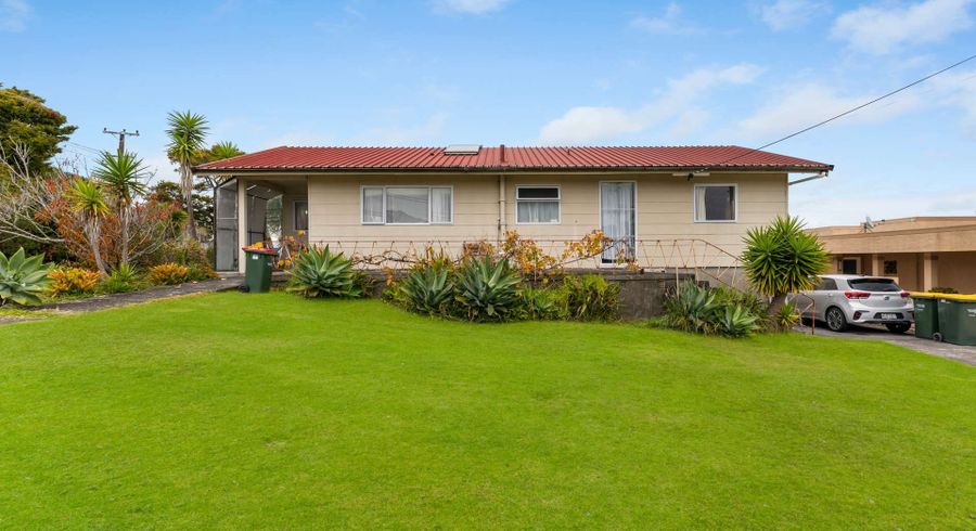  at 116 Island Bay Road, Beach Haven, Auckland