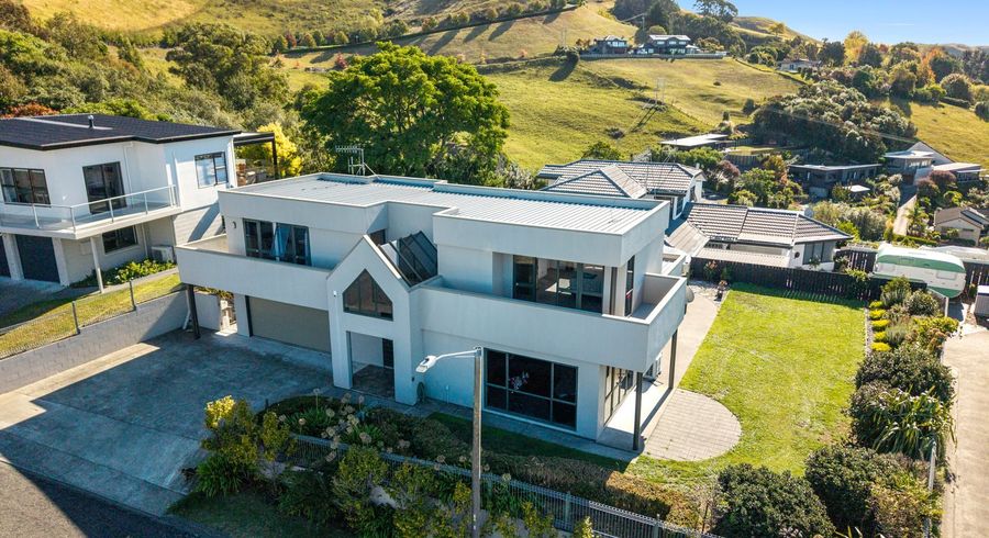  at 84 Churchill Drive, Taradale, Napier, Hawke's Bay