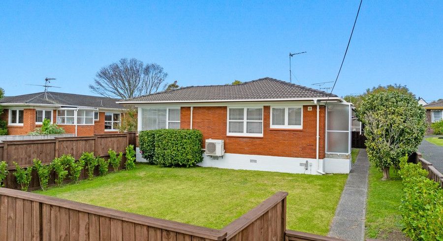  at 1/18 Shakespeare Road, Milford, North Shore City, Auckland
