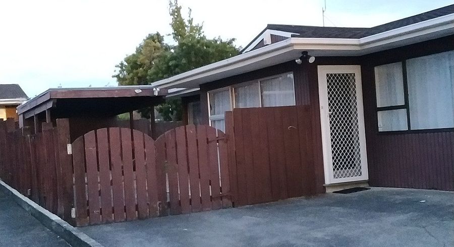  at 2/8 Aberfeldy Ave, Highland Park, Manukau City, Auckland