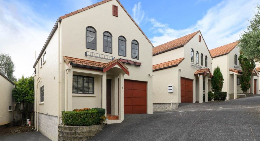  at 5D Spencer Road, Pinehill, North Shore City, Auckland