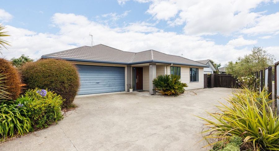  at 9 Angelina Way, Kelvin Grove, Palmerston North