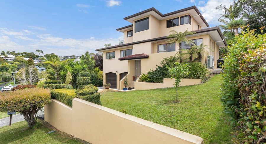  at 5 Wisteria Way, Mairangi Bay, North Shore City, Auckland