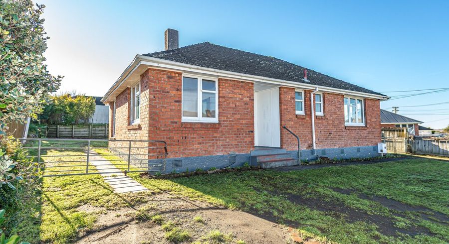  at 10 Churchill Crescent, Tawhero, Whanganui, Manawatu / Whanganui