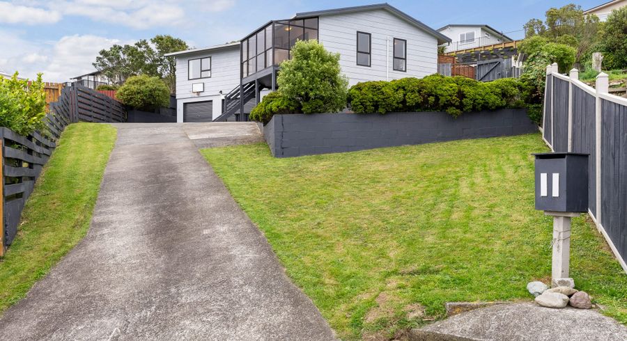  at 11 Sunhaven Drive, Newlands, Wellington, Wellington