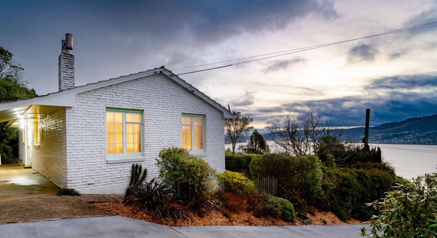  at 21 Jane Street, Macandrew Bay, Dunedin
