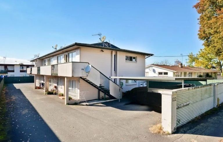  at 4/122 Firth Street, Hamilton East, Hamilton, Waikato
