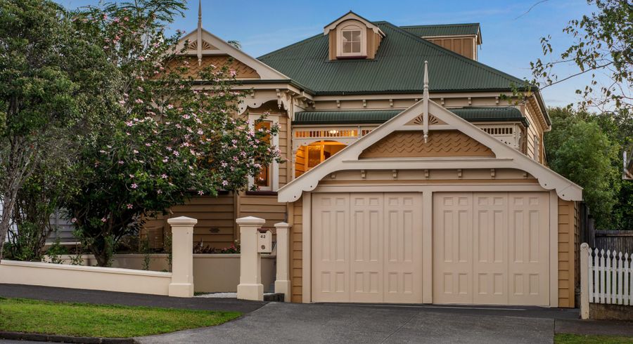  at 42 Garnet Road, Westmere, Auckland
