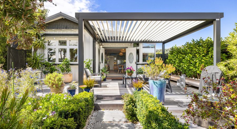  at 2/8 Celia Street, Redcliffs, Christchurch