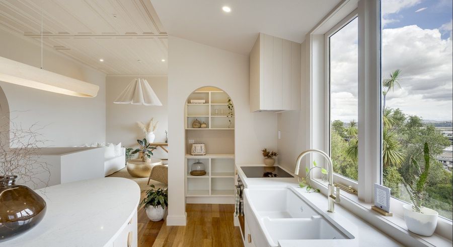 at 5 Denholm Road, Hospital Hill, Napier, Hawke's Bay