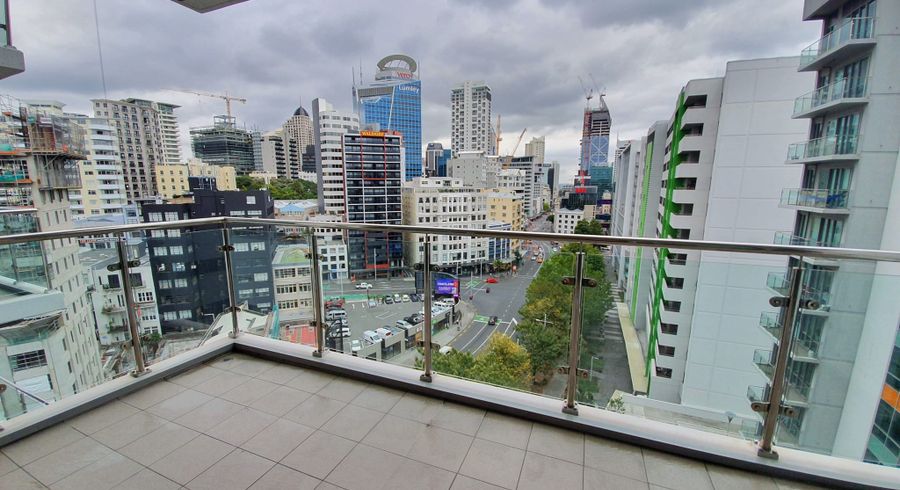  at 1013/30 Beach Road, Auckland Central, Auckland