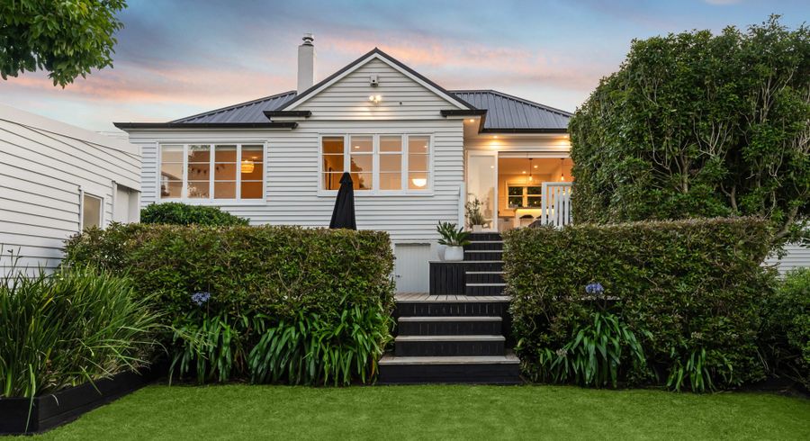  at 41 Waiohua Road, Greenlane, Auckland City, Auckland