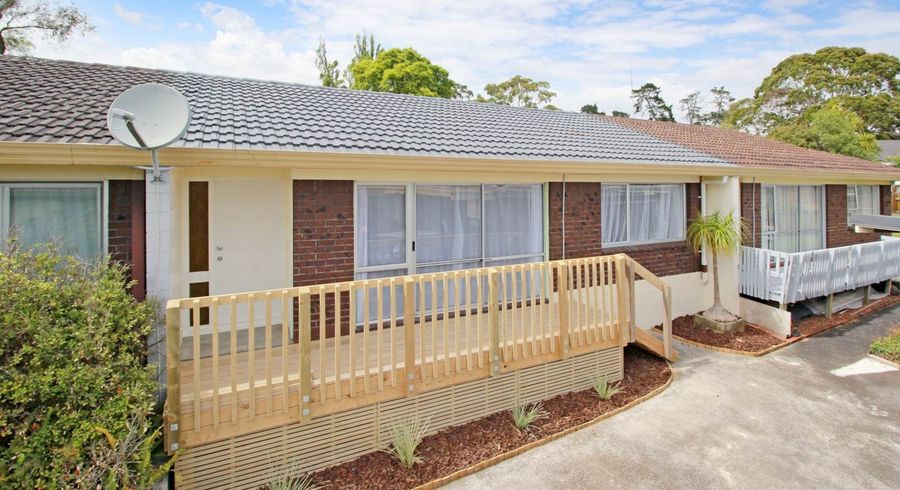  at 2/17 Ballater Place, Highland Park, Manukau City, Auckland