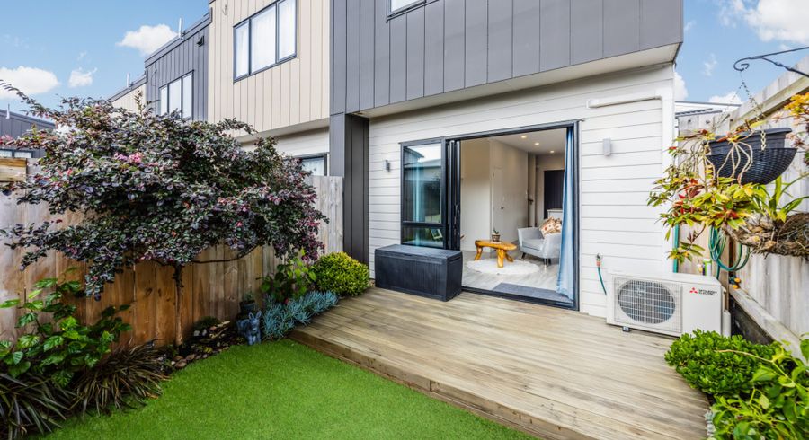  at 8/6 Hepburn Road, Glendene, Waitakere City, Auckland