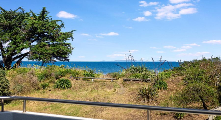  at 17A Groves Road, Raumati Beach, Paraparaumu