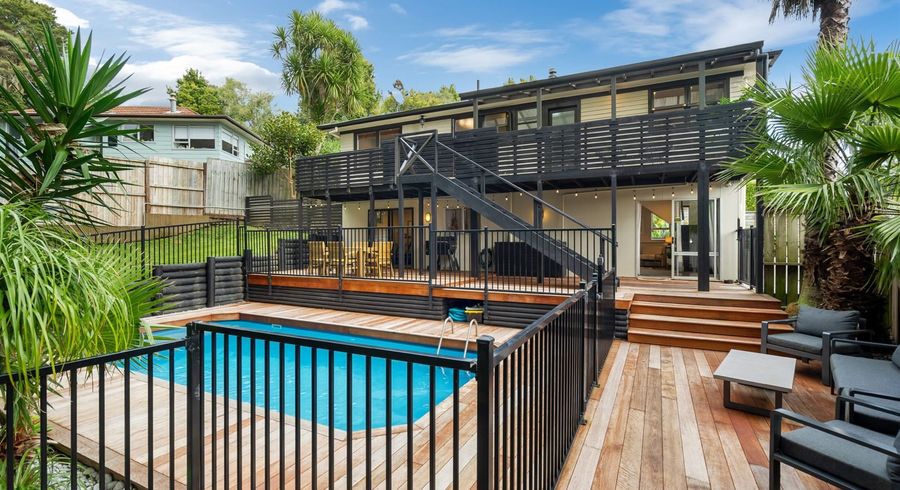  at 19 Beeche Place, Birkdale, Auckland