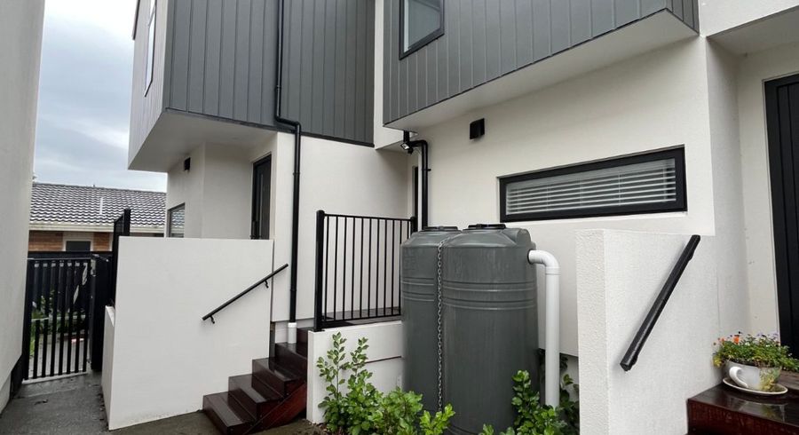  at 2/48 Glen Road, Stokes Valley, Lower Hutt, Wellington