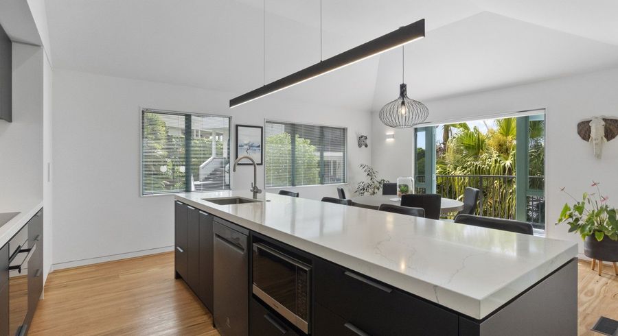  at 2 Minchin Crescent, Saint Andrews, Hamilton, Waikato