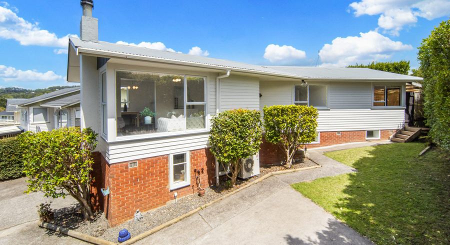  at 75 La Rosa Street, Green Bay, Waitakere City, Auckland