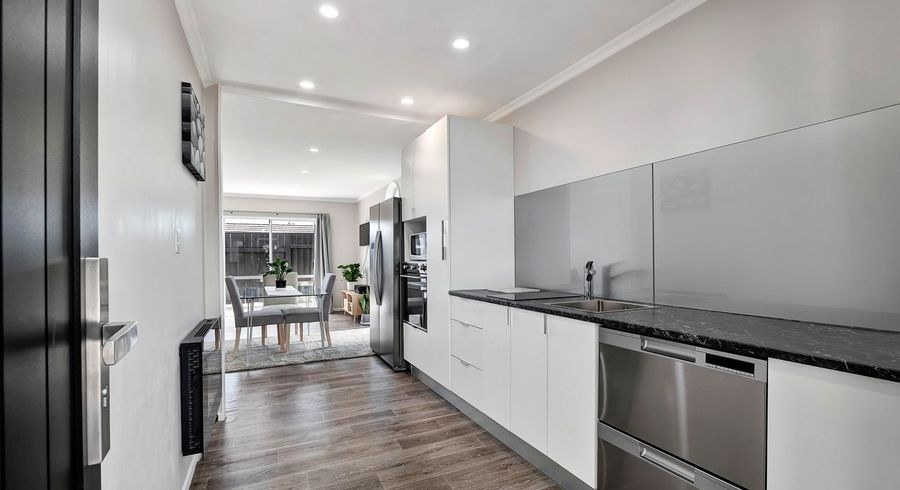  at 1/220 Coronation Avenue, Welbourn, New Plymouth, Taranaki