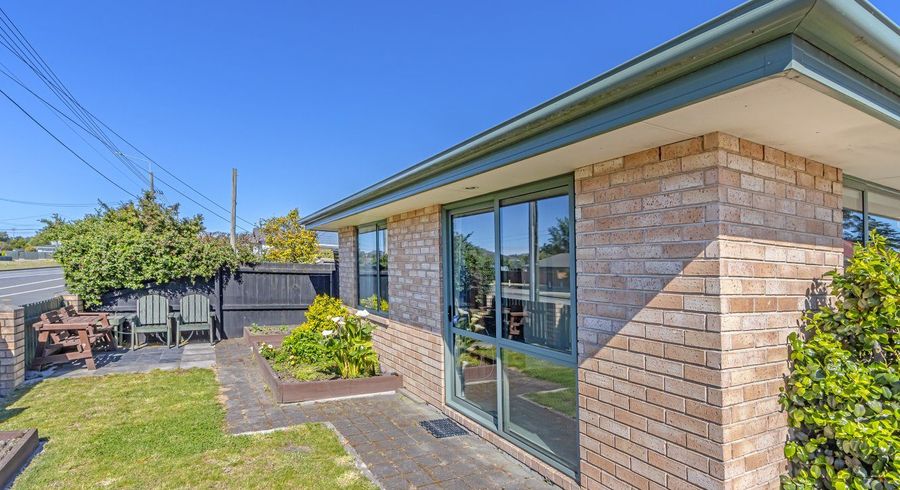  at 1/295 Pages Road, Wainoni, Christchurch City, Canterbury