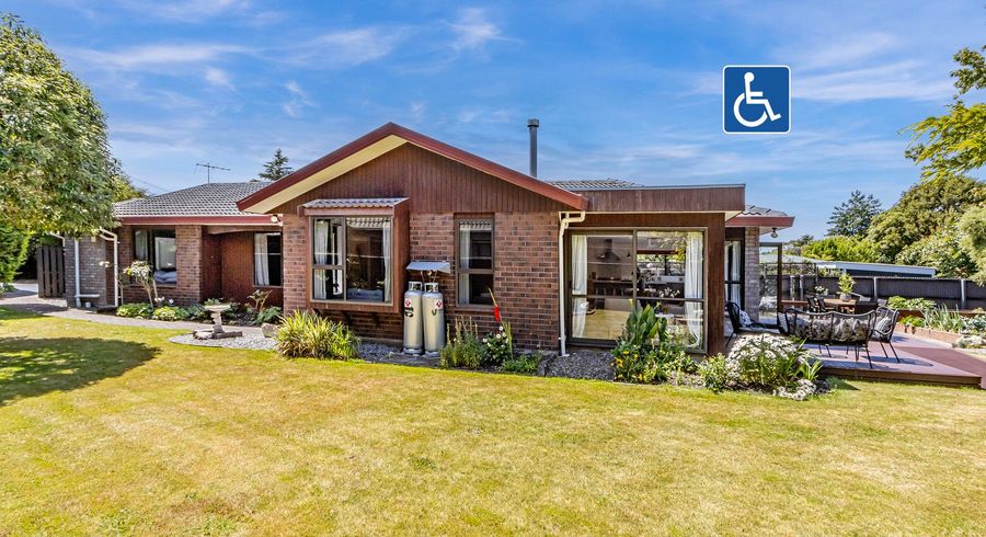  at 413 Avonhead Road, Avonhead, Christchurch