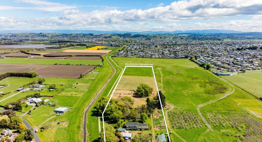  at 215 Riverbend Road, Meeanee, Napier, Hawke's Bay