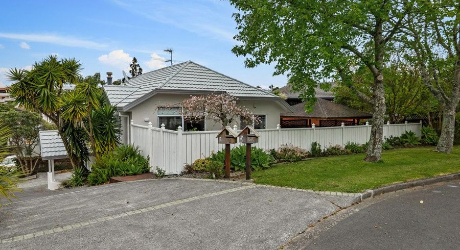  at 5 Oystergrove Road, West Harbour, Waitakere City, Auckland