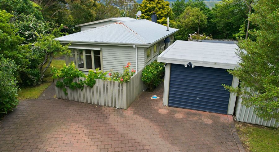  at 2 Kohutuhutu Road, Raumati Beach, Kapiti Coast, Wellington