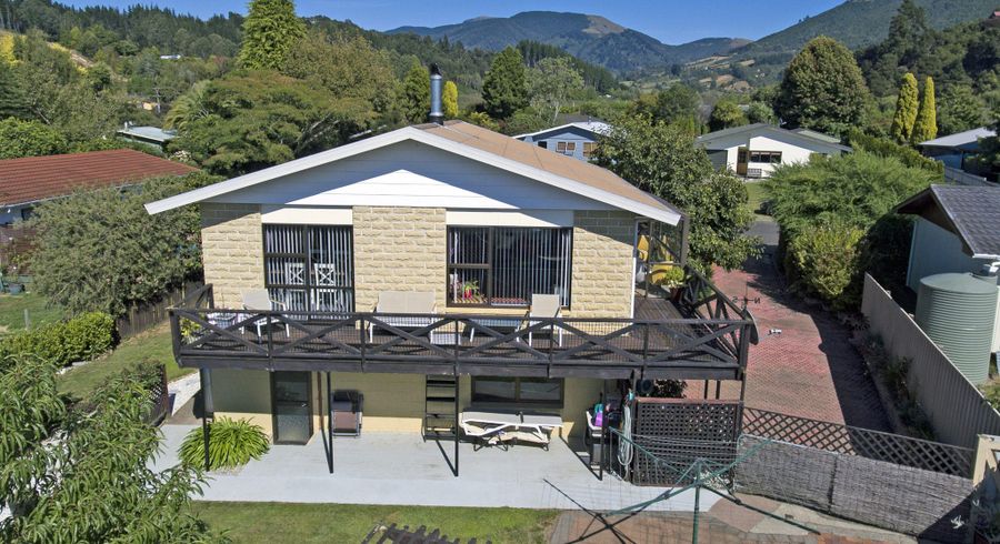  at 6 Linden Place, Brooklyn, Motueka