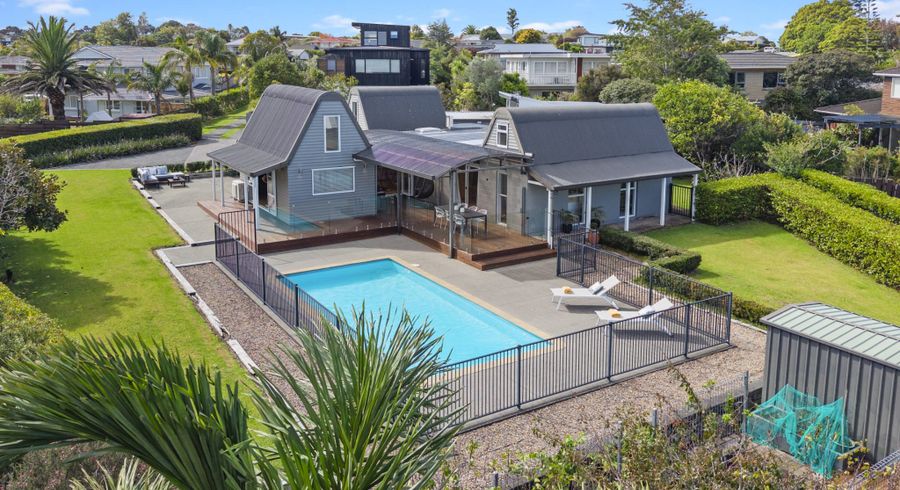  at 10 Treeway, Sunnyhills, Auckland