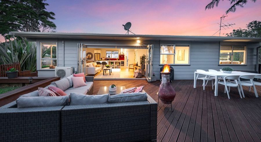  at 68 Lantana Road, Green Bay, Auckland