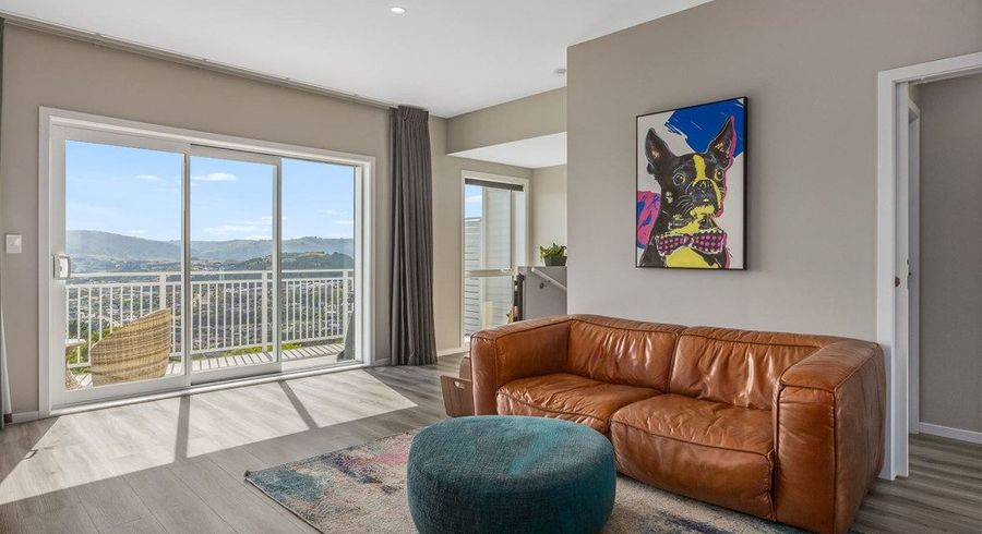  at 8 Kopua Place, Whitby, Porirua