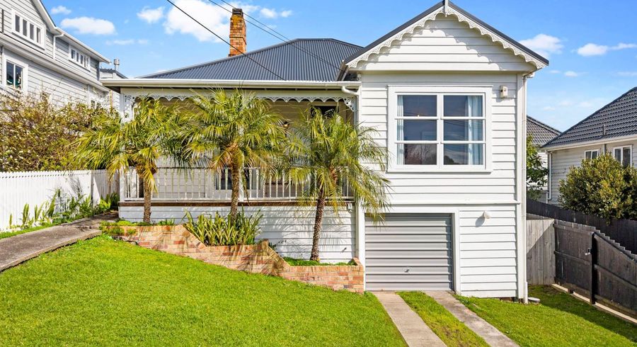  at 42 Richmond Avenue, Northcote Point, Auckland