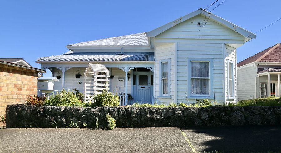  at 41 Roberton Road, Avondale, Auckland City, Auckland