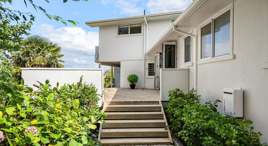  at 33 Simla Terrace, Hospital Hill, Napier, Hawke's Bay