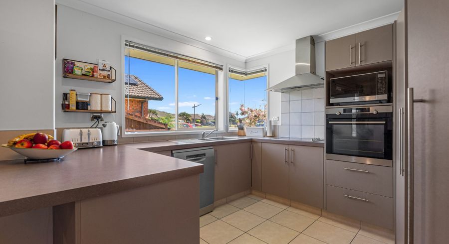  at 33 Seabreeze Place, Papamoa, Tauranga, Bay Of Plenty