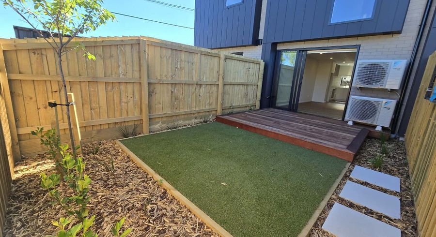  at 2/120 Hastings Street East, Sydenham, Christchurch City, Canterbury