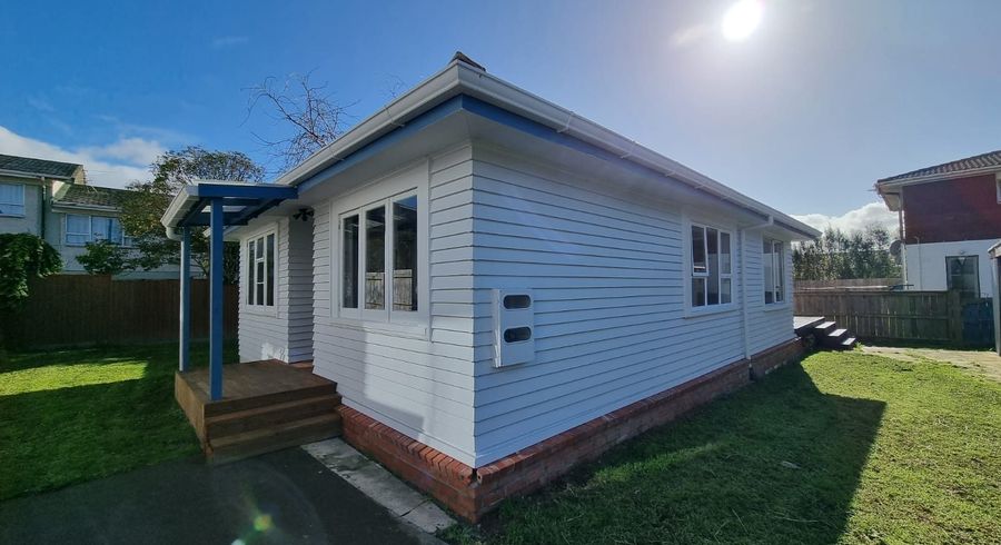  at 1/110 Lynwood Road, New Lynn, Waitakere City, Auckland