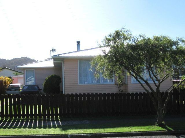  at 4  Kawatiri Grove, Wainuiomata, Lower Hutt, Wellington