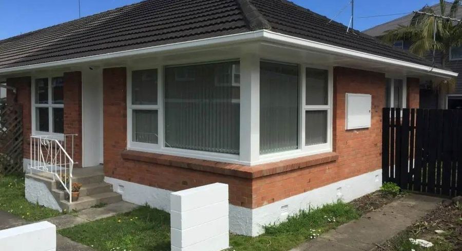  at 1/34 Lake Pupuke Drive, Takapuna, North Shore City, Auckland
