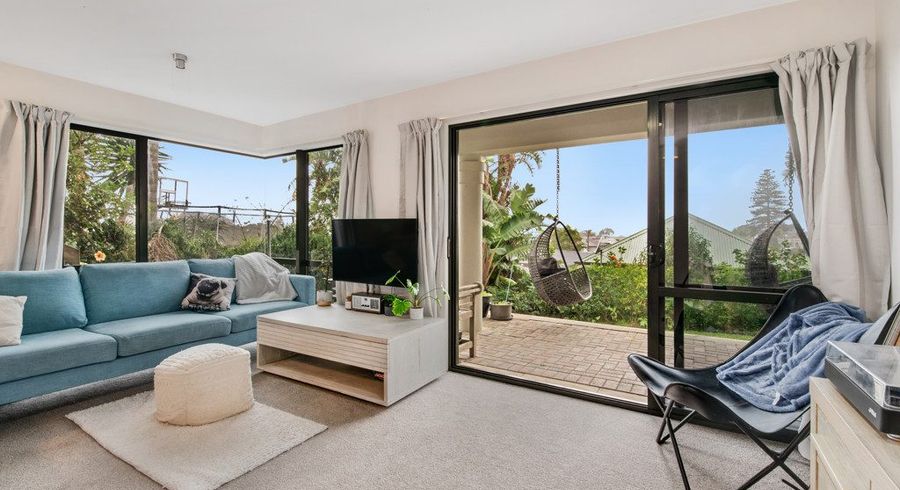  at 10A Rushden Terrace, Red Beach, Red Beach
