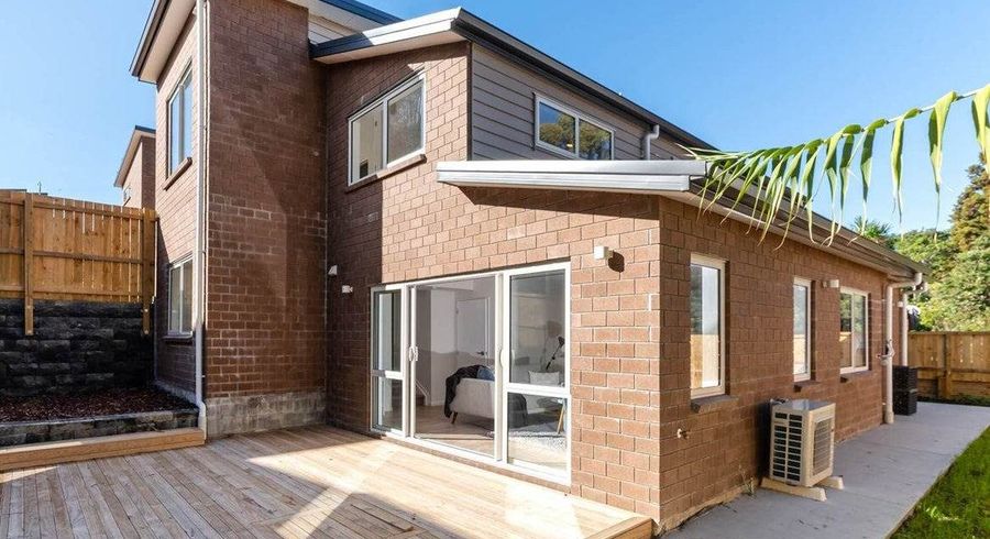  at 27 Sunshine Boulevard, Sunnyvale, Waitakere City, Auckland