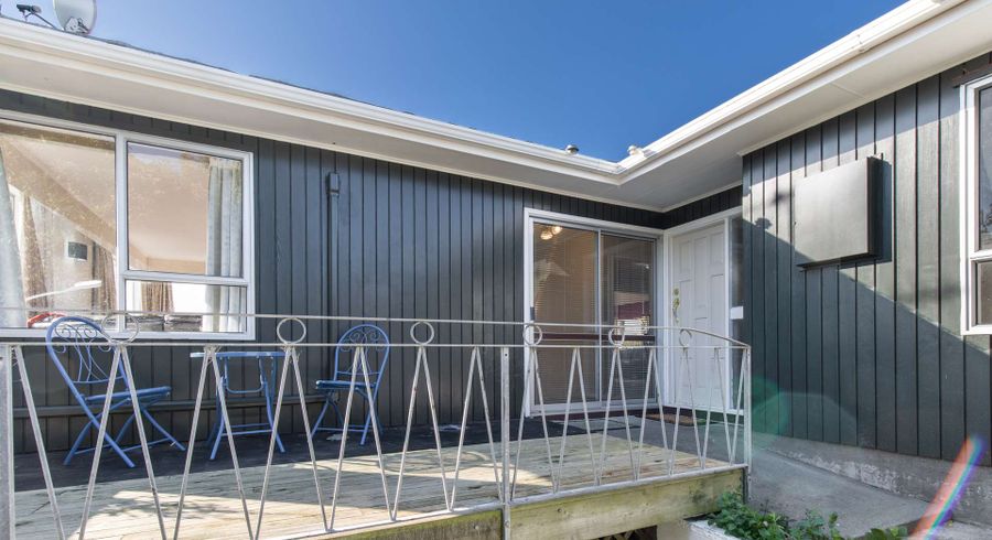  at 7 Keel Place, Whitby, Porirua