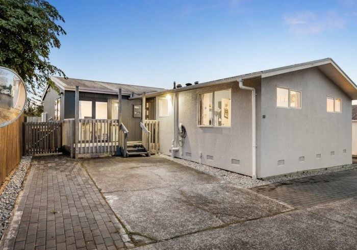  at 25 Denarius Lane, Glendene, Auckland