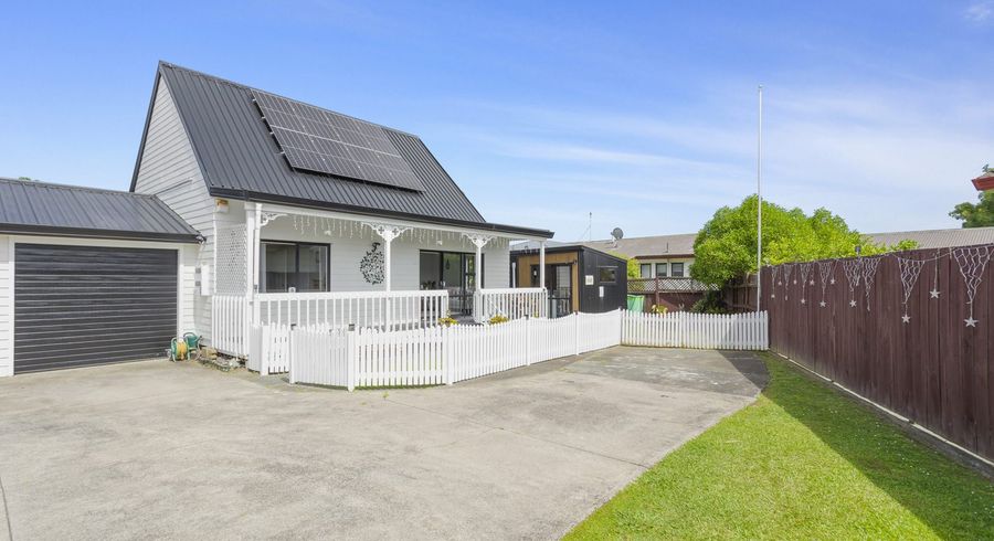  at 2/24 Leven Lane, Totara Heights, Manukau City, Auckland