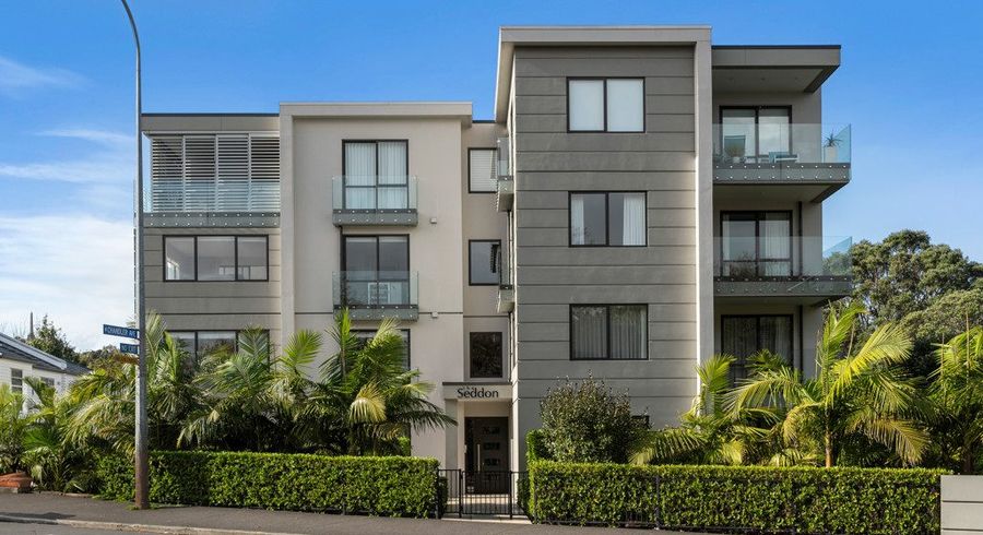  at 203/2a Raurenga Avenue, Royal Oak, Auckland City, Auckland