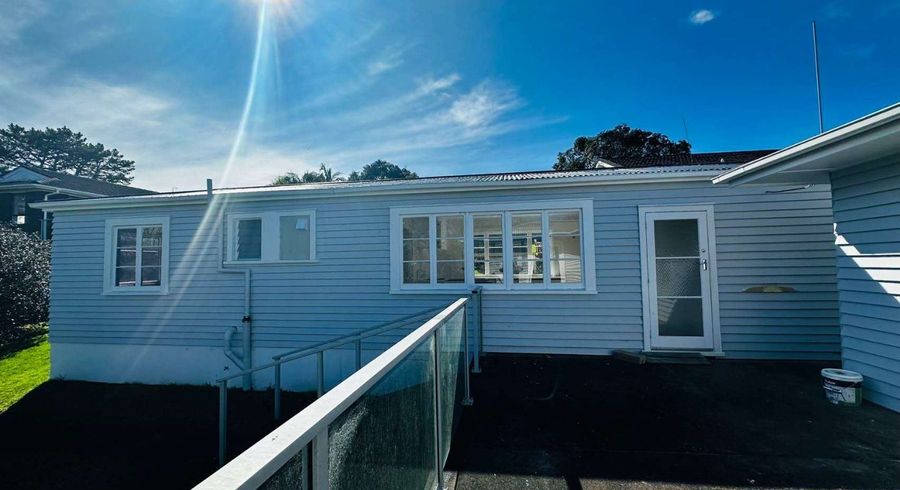  at 1/48 Woodlands Crescent, Browns Bay, North Shore City, Auckland
