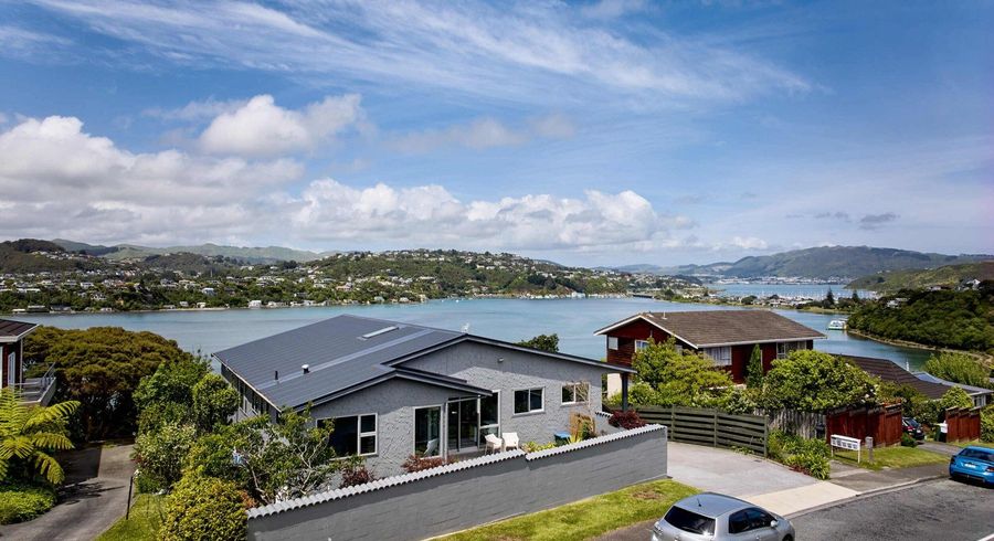  at 54 Penryn Drive, Camborne, Porirua