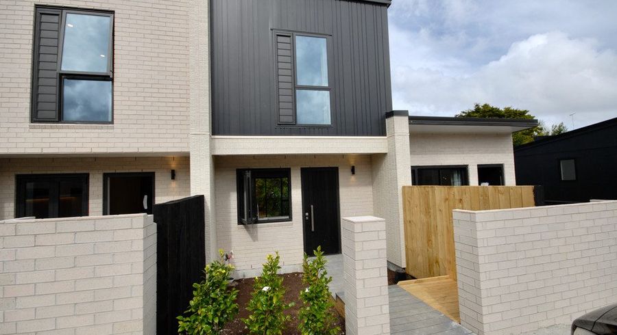  at 41e Camelot Place, Glenfield, North Shore City, Auckland